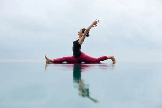 Hanumanasana