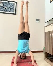 Niralamba Sirsasana