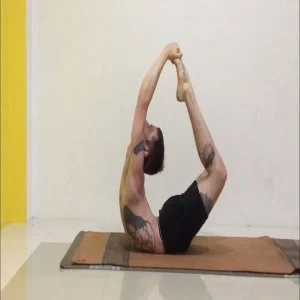 Padagusta Dhanurasana